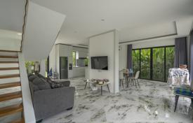 3 odalılar villa 200 m² Sukawati'de, Endonezya. $488,000