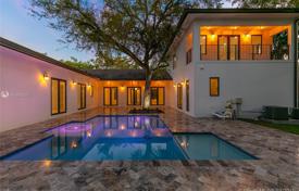 Villa – Coral Gables, Florida, Amerika Birleşik Devletleri. 1,816,000 €