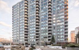 3 odalılar daire Yonge Street'da, Kanada. C$692,000