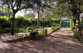 5 odalılar villa 300 m² Livorno'da, İtalya. 1,500,000 €