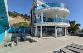 6 odalılar villa 350 m² Alanya'da, Türkiye. $522,000