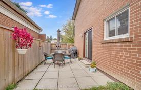 11 odalılar şehir içinde müstakil ev Etobicoke'de, Kanada. C$1,336,000