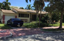Yazlık ev – Miami sahili, Florida, Amerika Birleşik Devletleri. $1,600,000