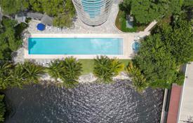 3 odalılar kondominyumda daireler 200 m² Miami'de, Amerika Birleşik Devletleri. $1,400,000