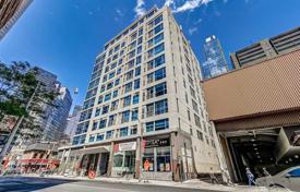 3 odalılar daire Wellesley Street East'da, Kanada. C$936,000