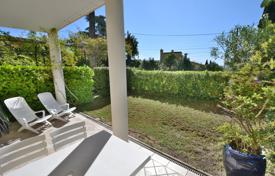 2 odalılar daire Juan-les-Pins'da, Fransa. 235,000 €