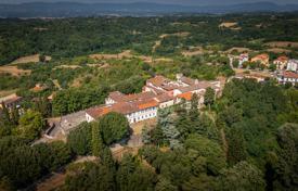50 odalılar villa 2125 m² Arezzo'da, İtalya. 2,900,000 €
