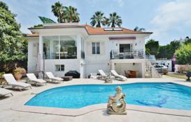 Villa – Cap d'Antibes, Antibes, Cote d'Azur (Fransız Rivierası),  Fransa. 2,795,000 €