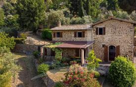 3 odalılar villa 250 m² Montalcino'da, İtalya. 1,050,000 €