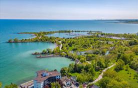 10 odalılar şehir içinde müstakil ev Etobicoke'de, Kanada. C$1,479,000