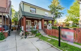 8 odalılar konak Old Toronto'da, Kanada. C$1,103,000