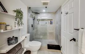 5 odalılar daire Etobicoke'de, Kanada. C$1,057,000