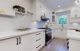 7 odalılar konak Old Toronto'da, Kanada. C$1,553,000