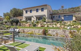 8 odalılar villa Tourrettes-sur-Loup'da, Fransa. 2,490,000 €