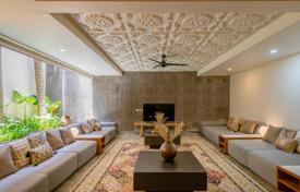 4 odalılar villa 492 m² Canggu'da, Endonezya. $1,008,000