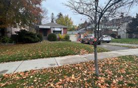 3 odalılar şehir içinde müstakil ev North York'da, Kanada. C$2,374,000