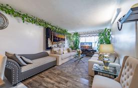 5 odalılar daire Etobicoke'de, Kanada. C$656,000