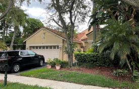 Şehir içinde müstakil ev – Weston, Florida, Amerika Birleşik Devletleri. $735,000