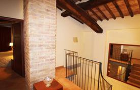 3 odalılar villa 213 m² Siena'da, İtalya. 740,000 €