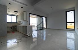 2 odalılar çatı dairesi Limasol'da, Kıbrıs. 700,000 €