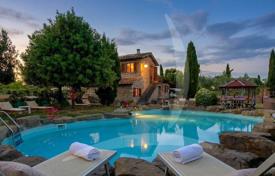 10 odalılar villa 550 m² Civitella In Val di Chiana'da, İtalya. 2,950,000 €