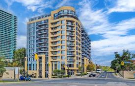 2 odalılar daire North York'da, Kanada. C$1,016,000