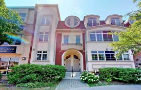 4 odalılar konak North York'da, Kanada. C$1,480,000