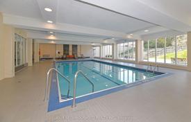 6 odalılar daire Scarborough'da, Kanada. C$779,000
