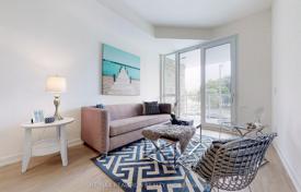 6 odalılar daire North York'da, Kanada. C$827,000