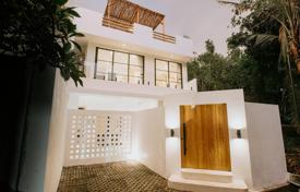 3 odalılar villa 250 m² Tumbak Bayuh'da, Endonezya. $431,000
