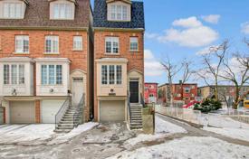 Şehir içinde müstakil ev – Gerrard Street East, Toronto, Ontario,  Kanada. C$1,014,000