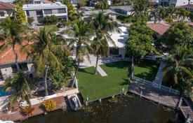 Şehir içinde müstakil ev – North Miami Beach, Florida, Amerika Birleşik Devletleri. $1,950,000