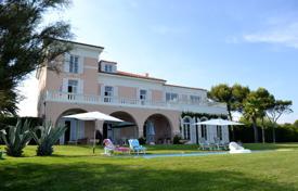 Villa – Fréjus, Cote d'Azur (Fransız Rivierası), Fransa. 18,000 € haftalık