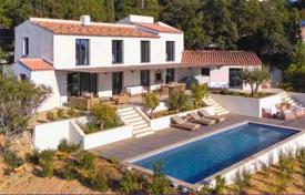6 odalılar villa Cavalaire-sur-Mer'da, Fransa. 2,800,000 €