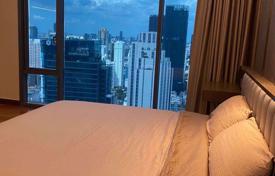 3 odalılar kondominyumda daireler Khlong Toei'de, Tayland. $6,100 haftalık