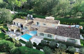Villa – Mougins, Cote d'Azur (Fransız Rivierası), Fransa. Talep üzerine fiyat