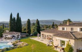 6 odalılar villa Mougins'de, Fransa. 2,150,000 €