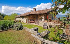 15 odalılar villa Castelnuovo di Garfagnana'da, İtalya. 1,320,000 €