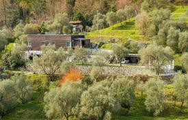 11 odalılar villa Liguria'da, İtalya. 1,500,000 €
