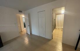 2 odalılar kondominyumda daireler 140 m² Miami'de, Amerika Birleşik Devletleri. $375,000