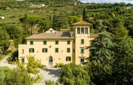 20 odalılar villa 1561 m² Cortona'da, İtalya. 6,200,000 €