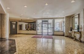 6 odalılar daire Scarborough'da, Kanada. C$817,000