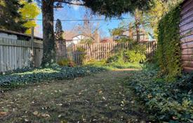 7 odalılar şehir içinde müstakil ev Etobicoke'de, Kanada. C$2,203,000