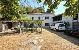 3 odalılar şehir içinde müstakil ev 160 m² Buzet'da, Hırvatistan. 300,000 €