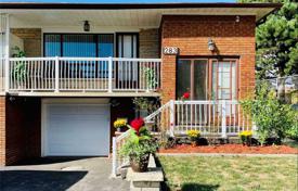 10 odalılar konak North York'da, Kanada. C$1,291,000