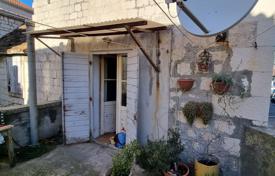 Şehir içinde müstakil ev – Kaštel Novi, Kastela, Split-Dalmatia County,  Hırvatistan. 490,000 €