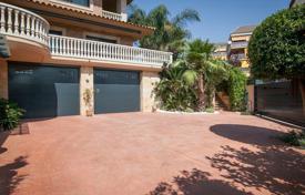 7 odalılar şehir içinde müstakil ev 788 m² Castelldefels'te, İspanya. 3,500,000 €