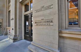 1 odalılar daire Yonge Street'da, Kanada. C$948,000