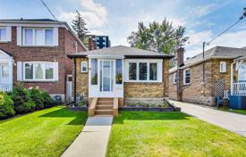 Şehir içinde müstakil ev – East York, Toronto, Ontario,  Kanada. C$1,029,000