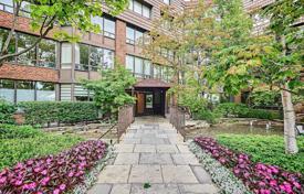 3 odalılar daire North York'da, Kanada. C$835,000